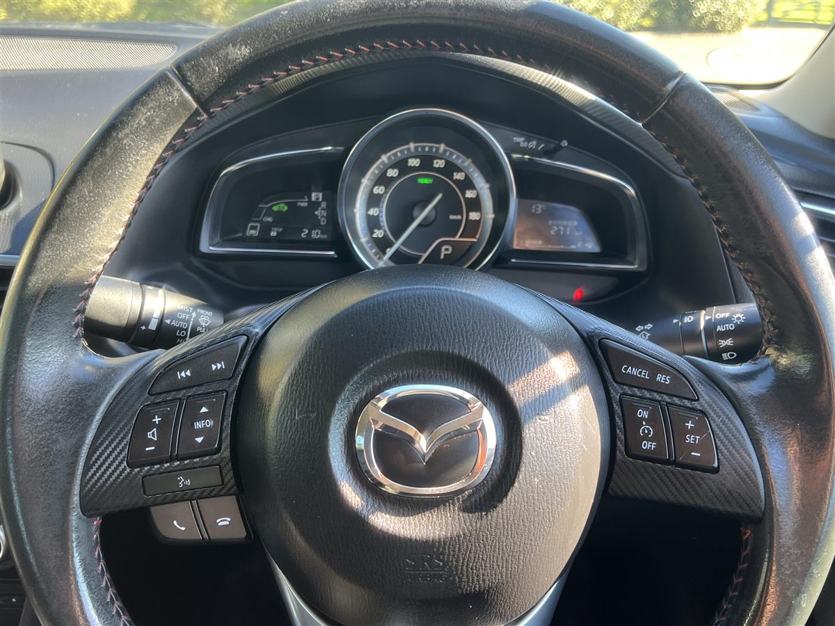 2014 Mazda Axela HIGH SPEC HUD LEATHER SEATS Sedan Automatic, Hybrid, 2,000 cc, 53,981 km