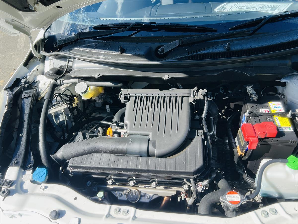2015 Suzuki Swift 54000 KMS ONLY PUSH BUTTON START Hatchback Automatic, 1,200 cc