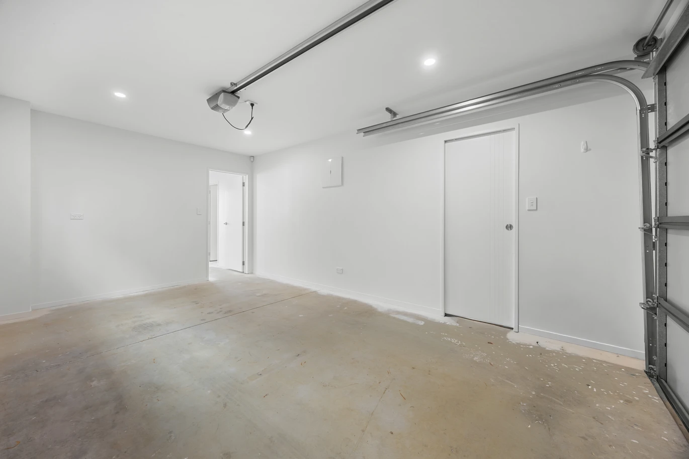 Standalone 4 beds 3 baths home with garage, 4A Cullen Avenue Mount Roskill, Auckland