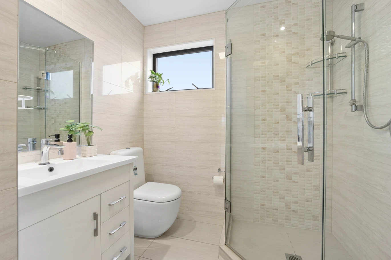 493m2 section, 259m2 5 beds 4 baths house with double garage, 5A Rangitane Place Lynfield, Auckland