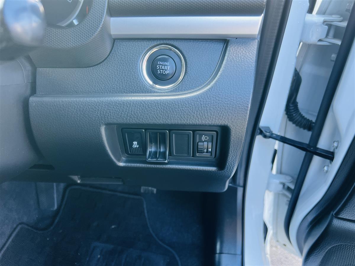 2015 Suzuki Swift 54000 KMS ONLY PUSH BUTTON START Hatchback Automatic, 1,200 cc