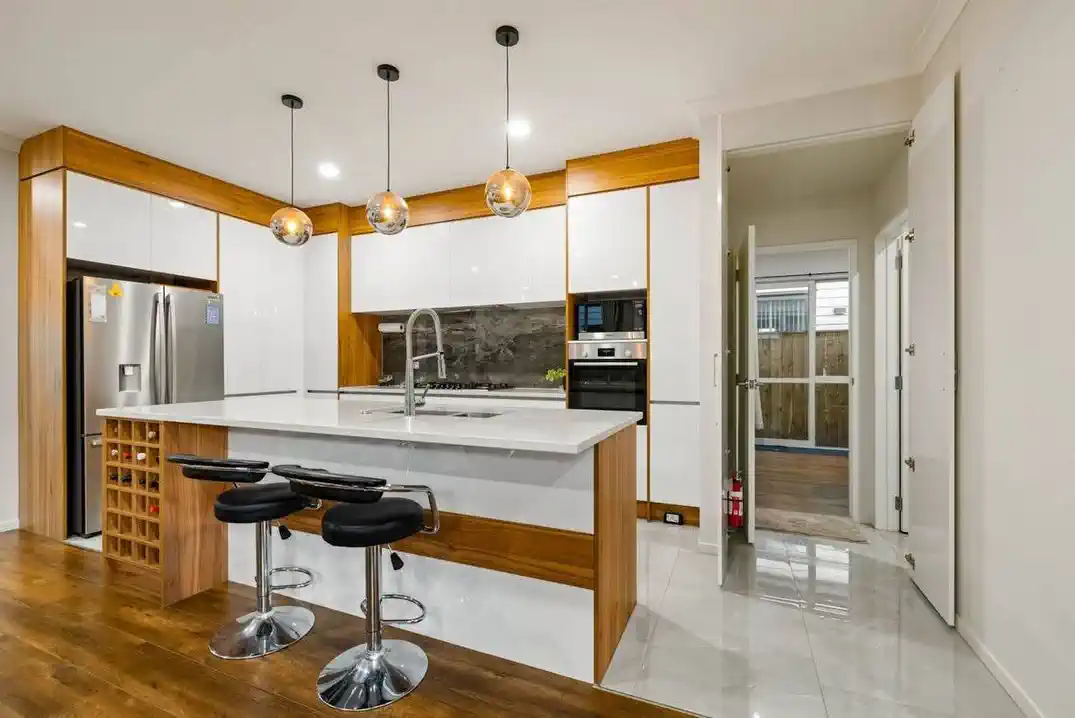 For rent, Ormiston School Zone, 4 beds 3.5 bath house with double garage, Available from 24th August,  68 Castlebane Drive, Flat Bush, Auckland