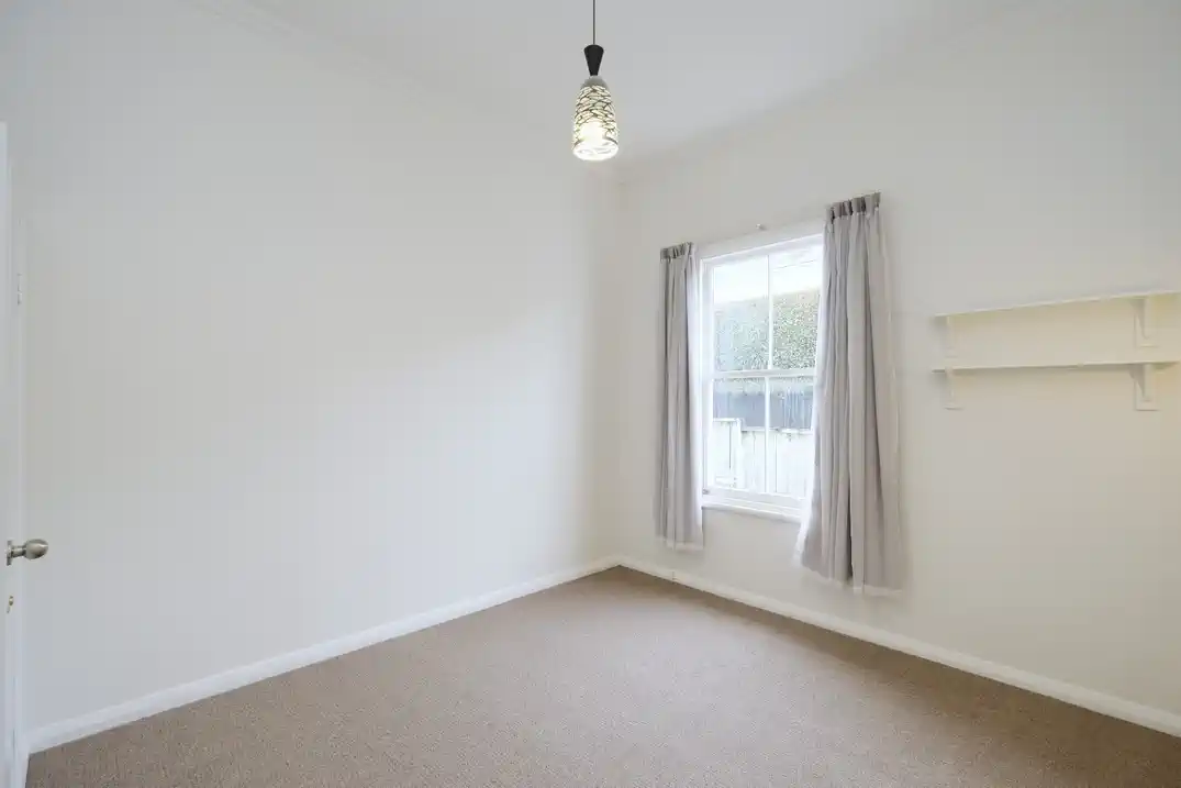 For rent, Double Grammar school zone (AGS & EGGS), Pet Friendly, 4 beds 2 baths house with 4 car parks, Available from 1st September, 46 Armadale Road, Remuera, Auckland