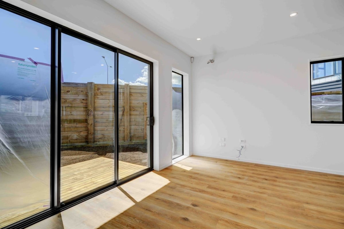 Brandnew standalone 2 beds 1.5 baths home with car park, 19 Aratuhia Lane, Papakura, Auckland