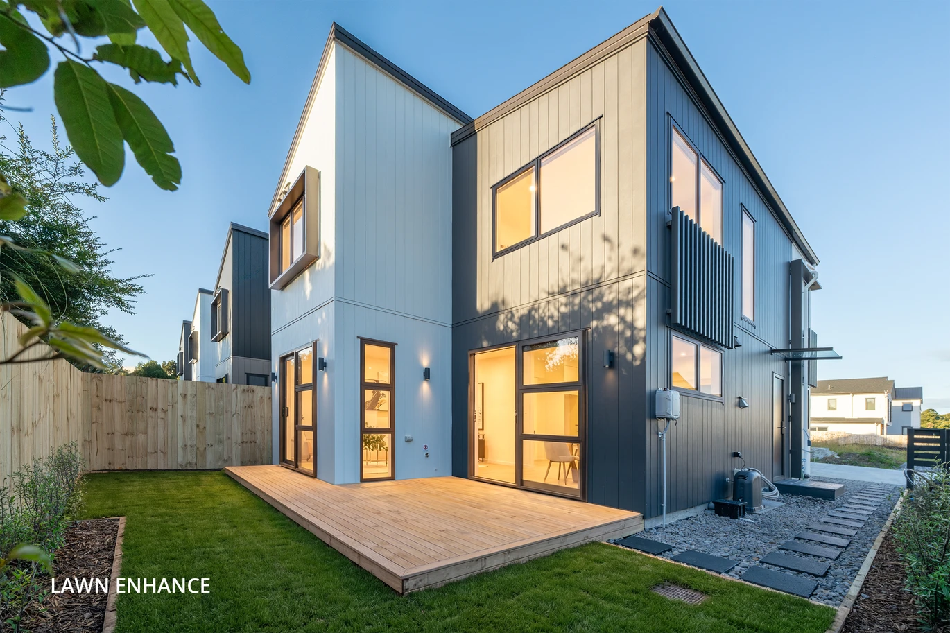 Brandnew standalone 4 beds 2.5 bath house with garage, 5 Airini Road Silverdale, Auckland