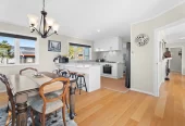 574m2 section, 5 beds 2 baths house with double garage, 19 Kendrick Place Blockhouse Bay, Auckland