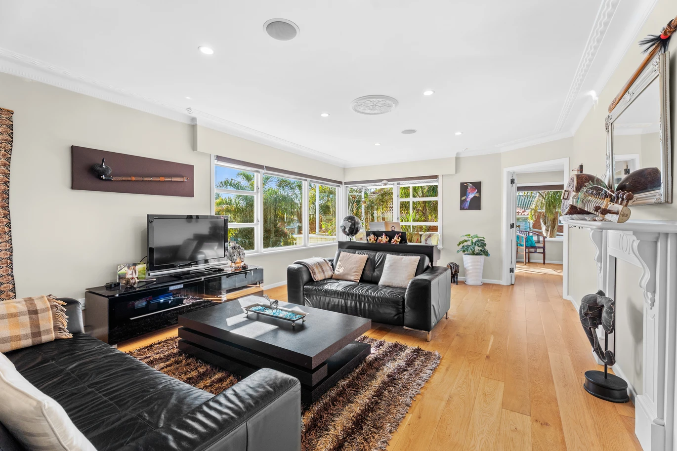574m2 section, 5 beds 2 baths house with double garage, 19 Kendrick Place Blockhouse Bay, Auckland