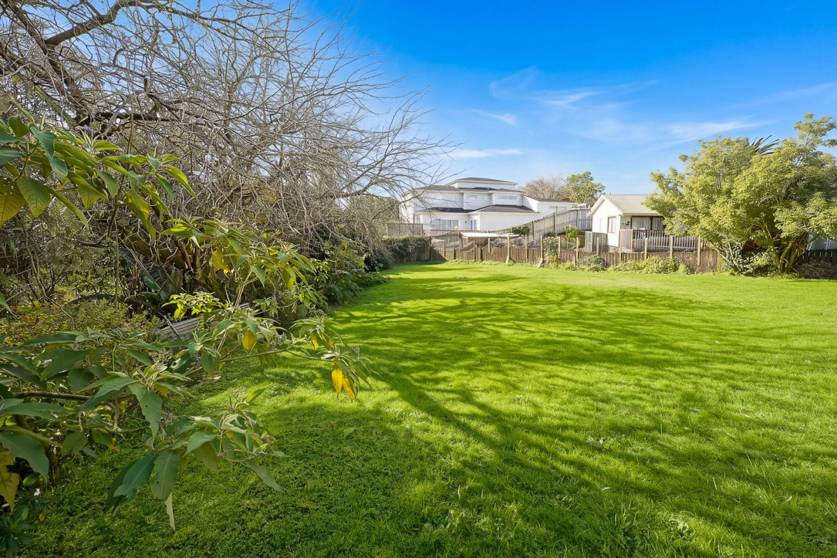 1255m2 section, 6 beds 2 baths house with carport and 3 beds granny downstairs, 35 Nile Road, Kelston, Auckland