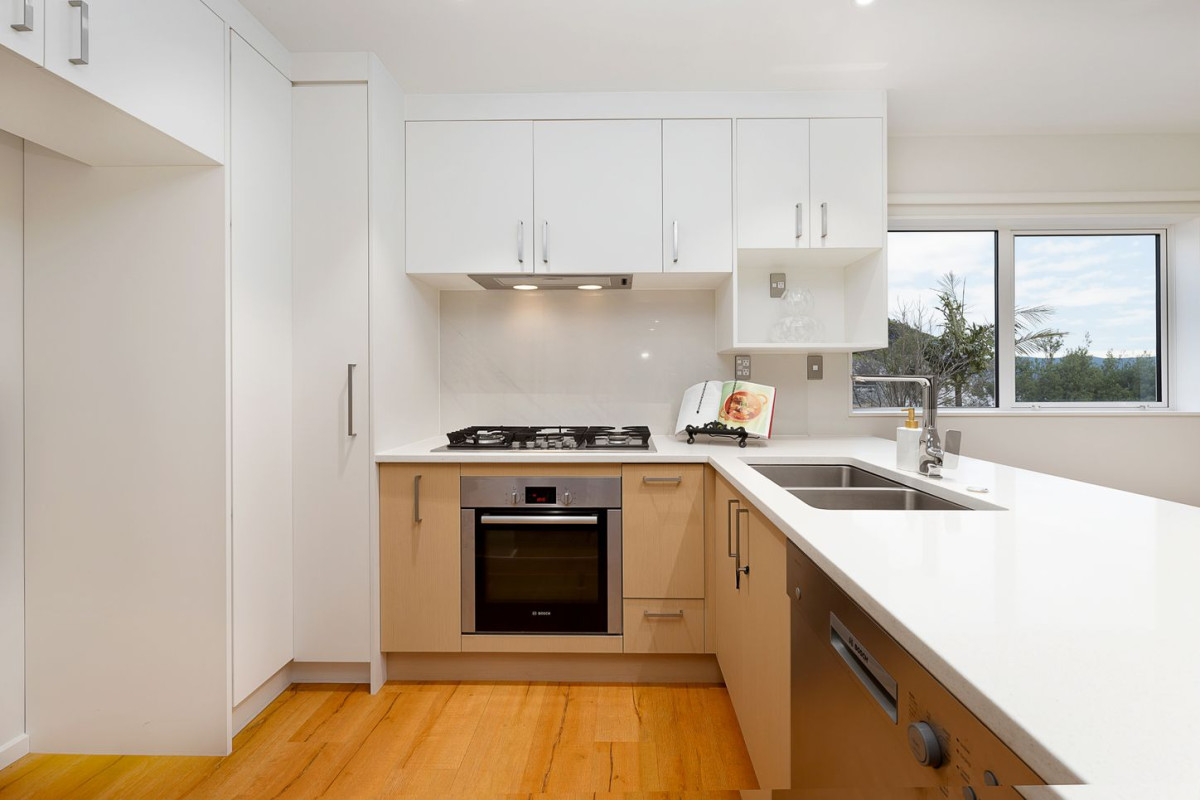 4 beds (2 ensuites) 3.5 baths home with garage, 1 ensuite ground floor, 77 Bordeaux Parade, Te Atatu South, Auckland