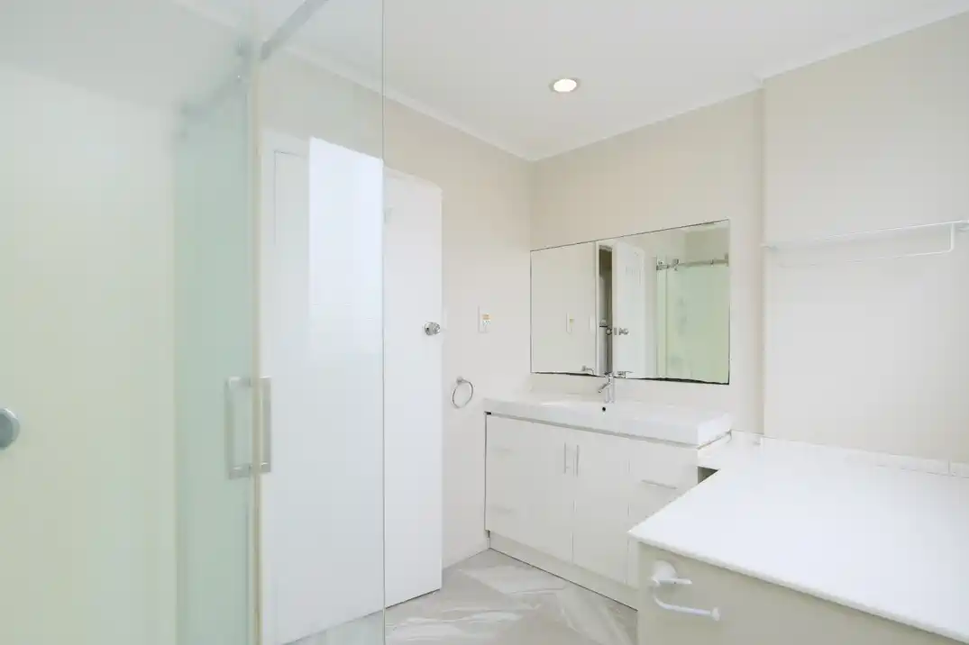 For rent, Double Grammar school zone (AGS & EGGS), Pet Friendly, 4 beds 2 baths house with 4 car parks, Available from 1st September, 46 Armadale Road, Remuera, Auckland