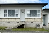 All Agents Welcome, Constructed from reliable concrete block and brick, Affordable 2 bed 1 bath home with car park, 4/134 Edmonton Road Te Atatu South, Auckland