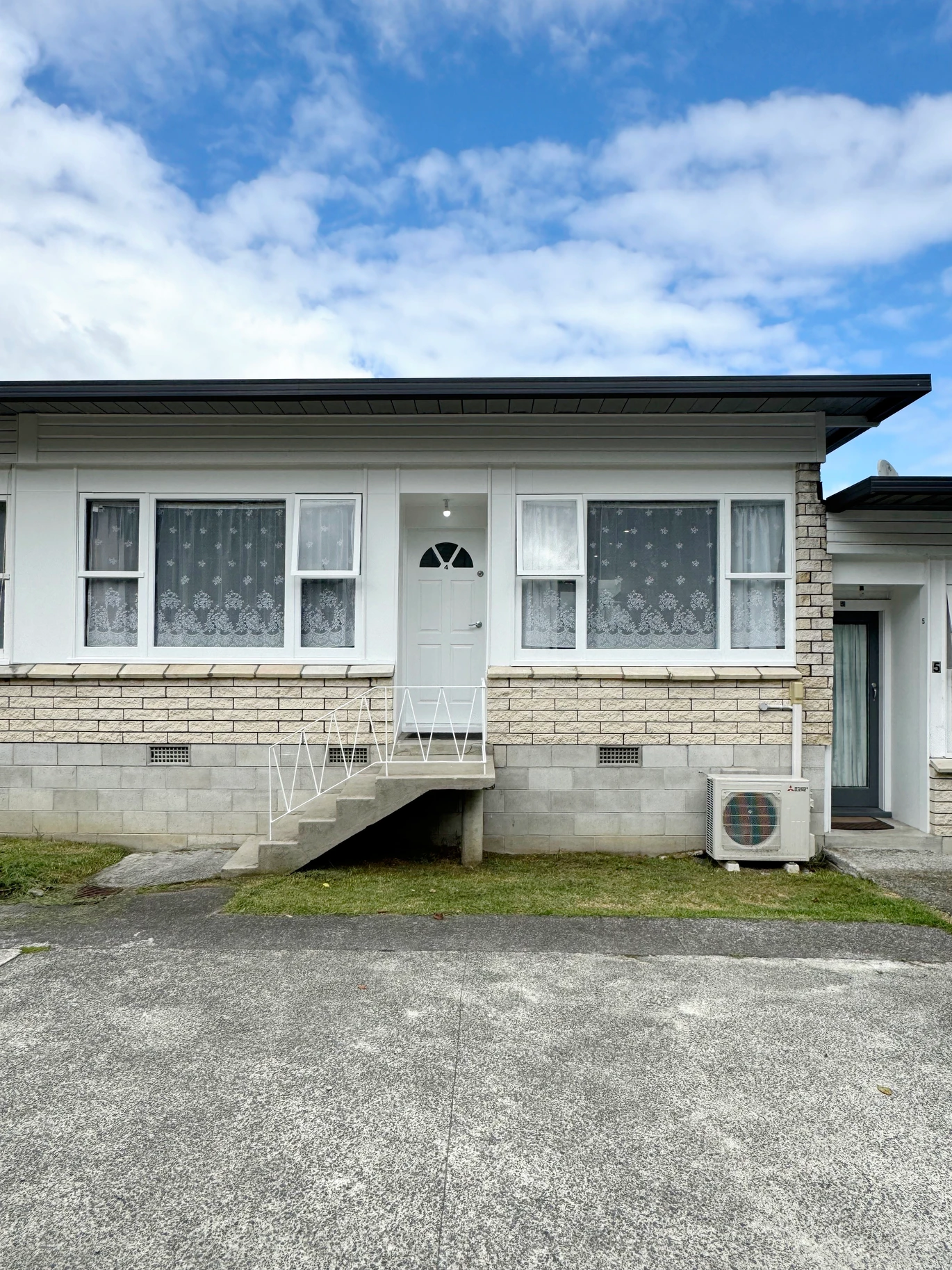 All Agents Welcome, Constructed from reliable concrete block and brick, Affordable 2 bed 1 bath home with car park, 4/134 Edmonton Road Te Atatu South, Auckland