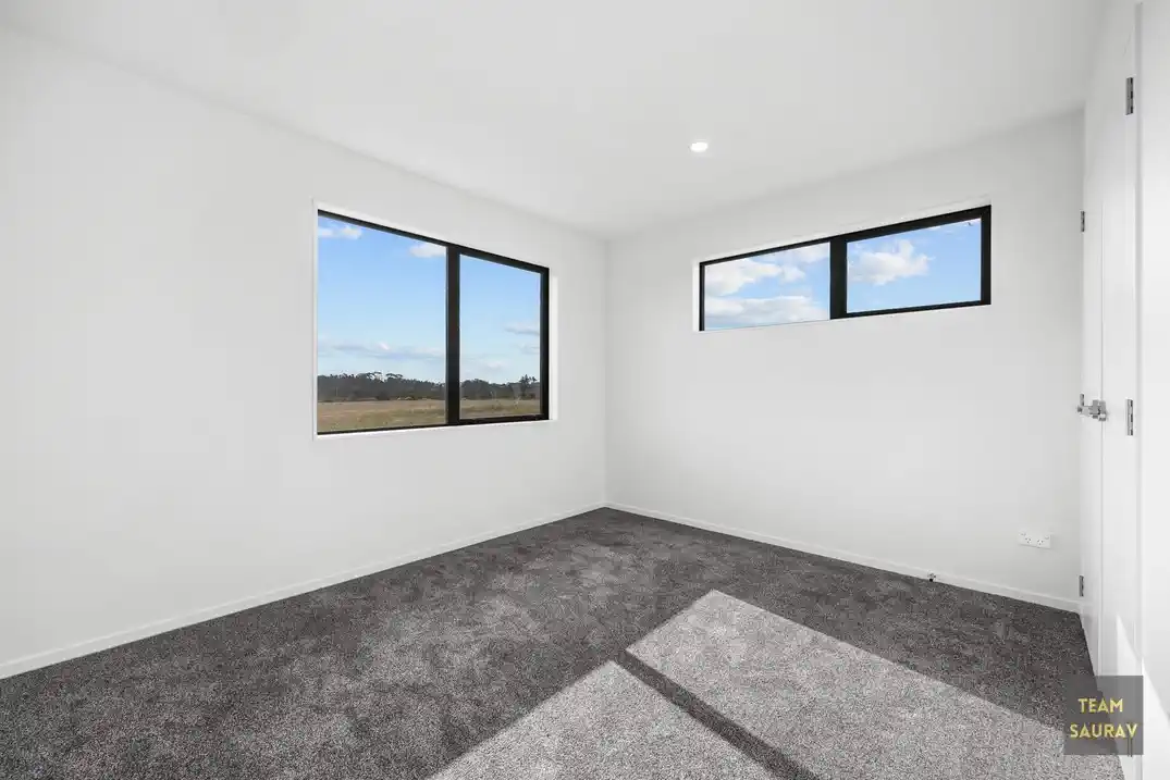 For rent, No Pet, No smoker, 2 beds 1.5 baths townhouse with car park, Available now, 18 Kaititiko Road, Karaka, Auckland