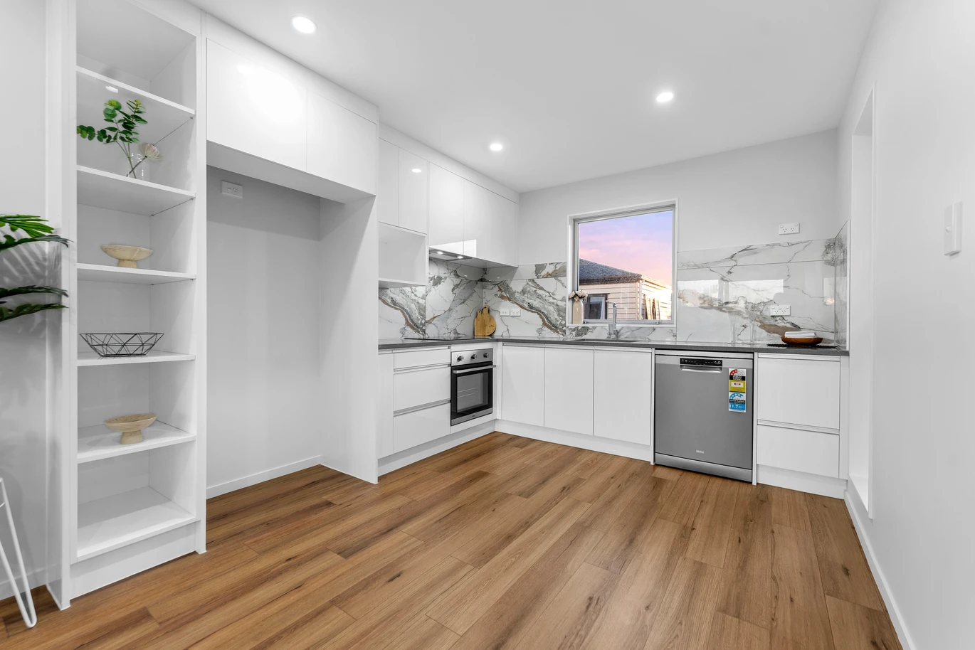 Enquiries over $750,000, Brandnew 3 beds + Large study 2.5 baths home with carport, move-in ready, Lot 4/8 Reeves Avenue Papatoetoe, Auckland