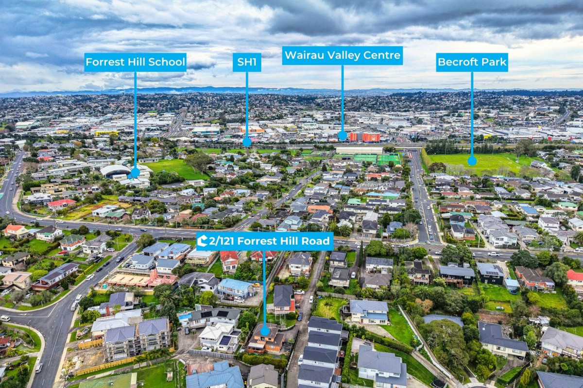 Westlake school zone, Brick and tile 4 beds + study room 2 baths house with double garage, 2/121 Forrest Hill Road, Forrest Hill, Auckland