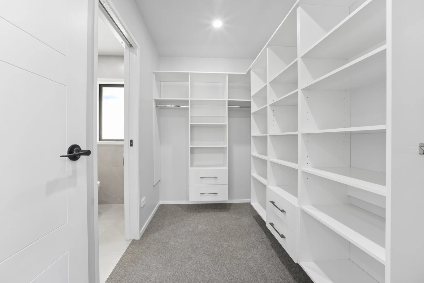 Brandnew standalone 3 beds 2.5 baths home with garage, 20C Castleford Street Green Bay, Auckland