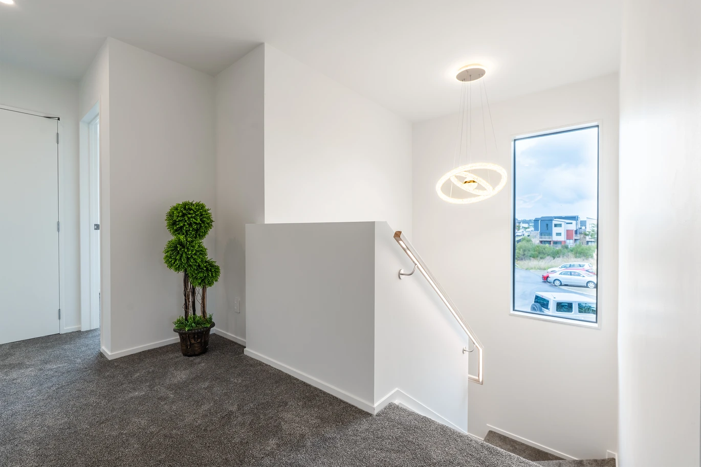 Brandnew standalone 4 beds 2.5 bath house with garage, 11 Airini Road Silverdale, Auckland