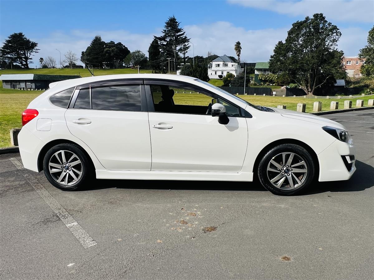 2015 Subaru Impreza PUSH BUTTON START LEATHER SEATS Hatchback Automatic, 1,600 cc, 61,567 km