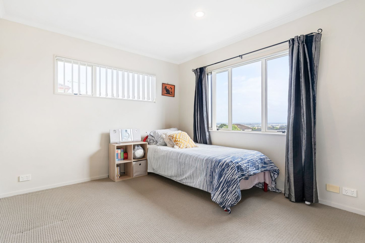 Kingsley-Built Family Haven in Mission Heights, Offered by its first owner since new, 4 beds 2.5 baths house with double garage, 11 Amaretto Avenue, Flat Bush, Auckland