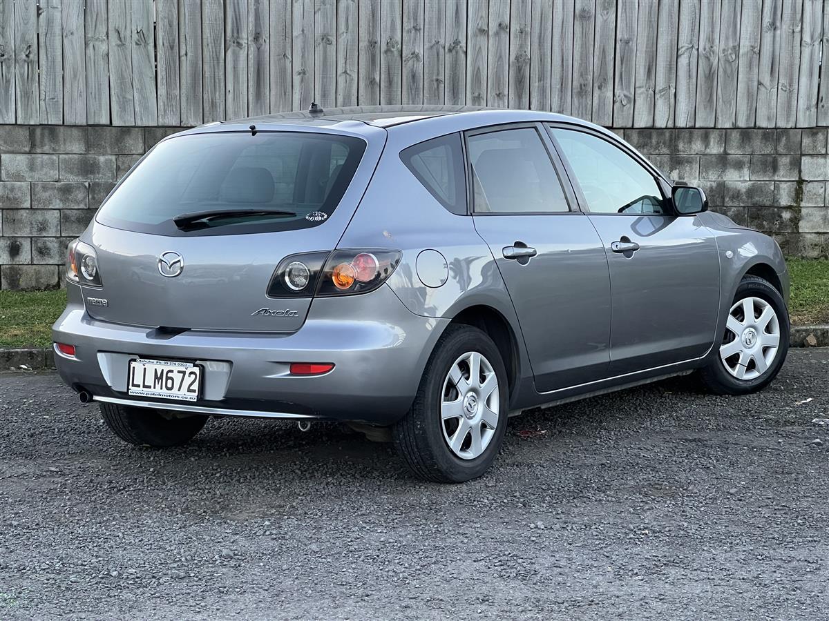 2005 Mazda Axela Hatchback Automatic, 1,490 cc, 185,977 km