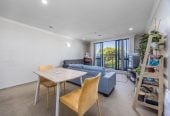 Triple Grammar school zone (AGS, AGGS, MAGS), 80m2 Freehold 2 beds 2 baths apartment with car park, 2M/160 Symonds Street, Grafton, Auckland