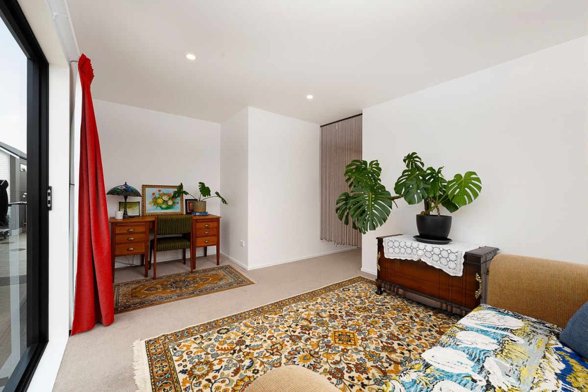 Standalone 3 beds 2.5 baths home with garage, 14E Kelwyn Road, Kelston, Auckland