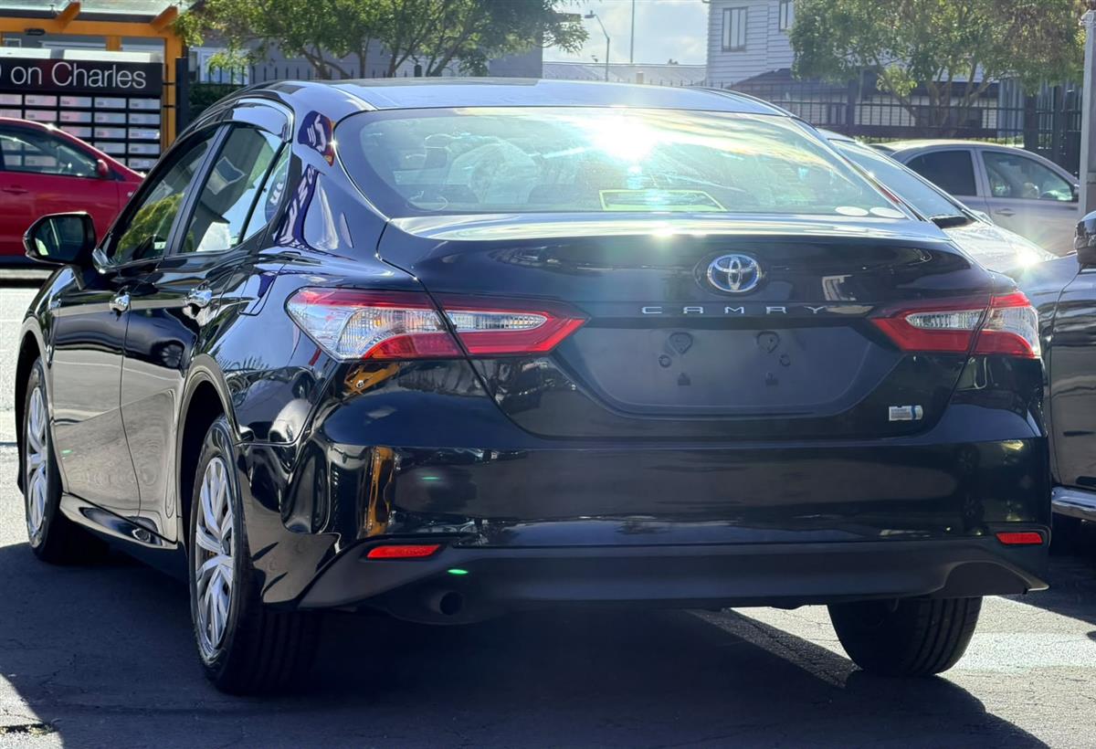 2018 Toyota Camry HYBRID**Cruise Control**Push Start**Lane Assist** Sedan Automatic, Hybrid, 2,487 cc, 73,313 km