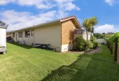 For rent, No pets, no smokers, 3 beds 2 baths house with double garage, available from 14th August, 16 Hayes Place, Half Moon Bay, Auckland