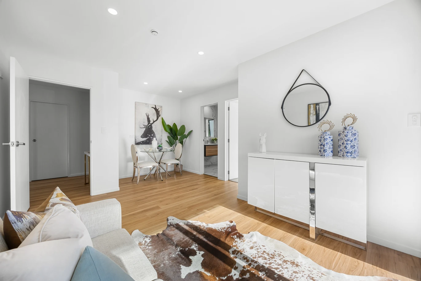 Standalone 4 beds 3 baths home with garage, 4A Cullen Avenue Mount Roskill, Auckland