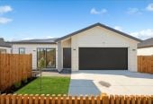 155m2 Brandnew 4 beds 3 baths house with double garage, 8 Furlough Road, Opaheke, Auckland