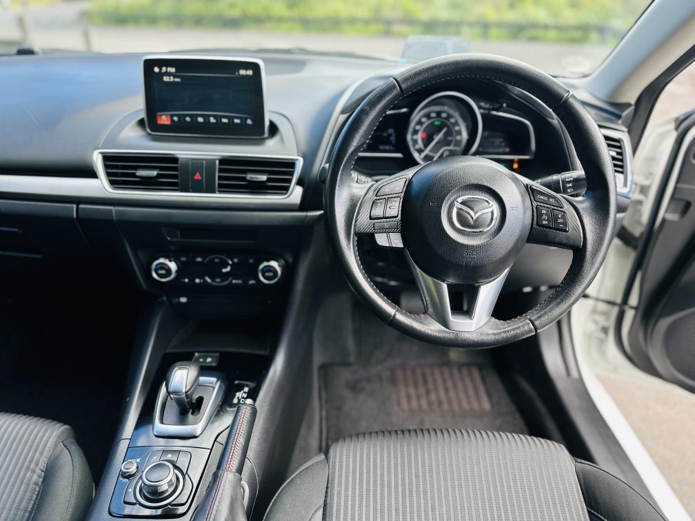 2015 Mazda Axela 20S HYBRID !! HIGH SPEC !! Sedan Automatic, New Import, 2,000 cc, 45,462 km