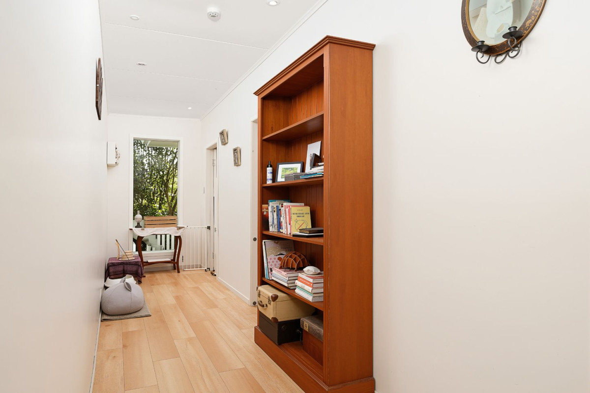 6824m2 Lifestyle section, 3 beds 1 bath house with 4 garage, 116 Chamberlain Road, Massey, Auckland