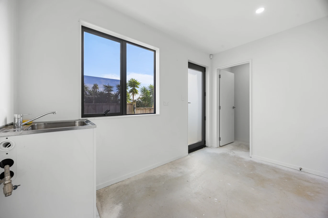 Standalone 4 beds 3 baths home with garage, 4A Cullen Avenue Mount Roskill, Auckland