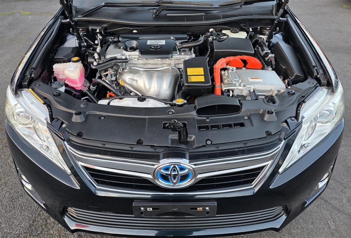 2013 Toyota Camry Super Low 66614 Kms**Hybrid**Push Start**Reversing Camera** Sedan Automatic, 2,493 cc
