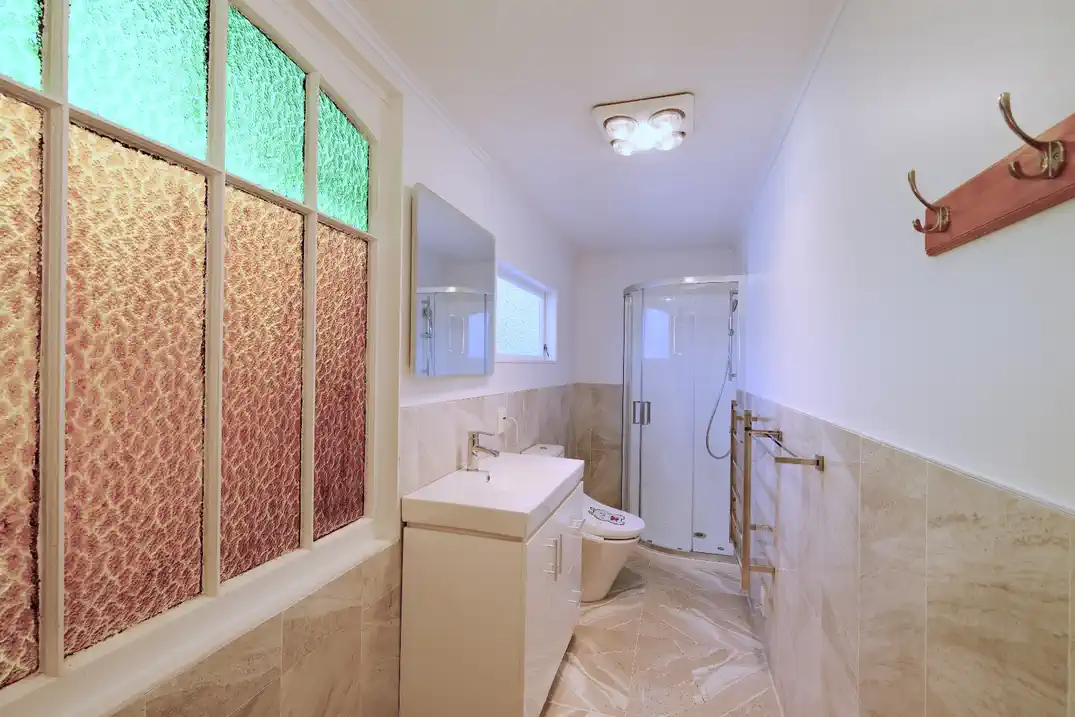 For rent, Double Grammar school zone (AGS & EGGS), Pet Friendly, 4 beds 2 baths house with 4 car parks, Available from 1st September, 46 Armadale Road, Remuera, Auckland