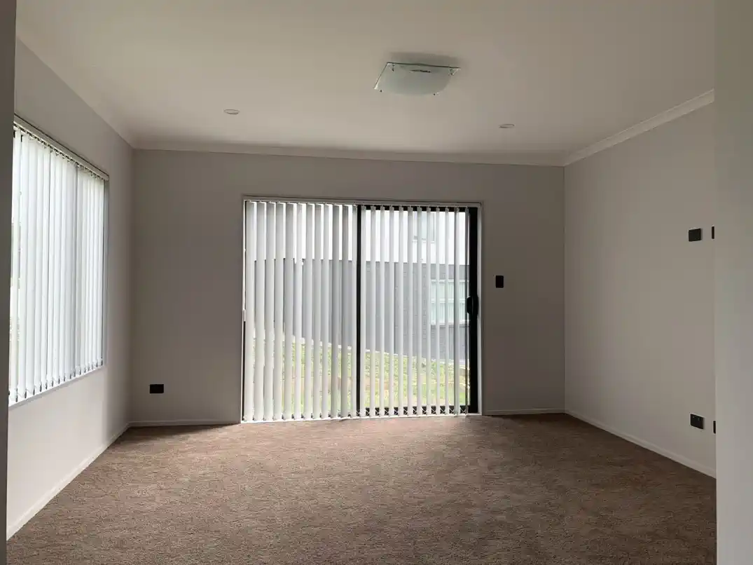 For Rent, 5 beds 3 baths house with double garage, Available from 11th August, 10 Ambedkar Way, Pukekohe, Auckland