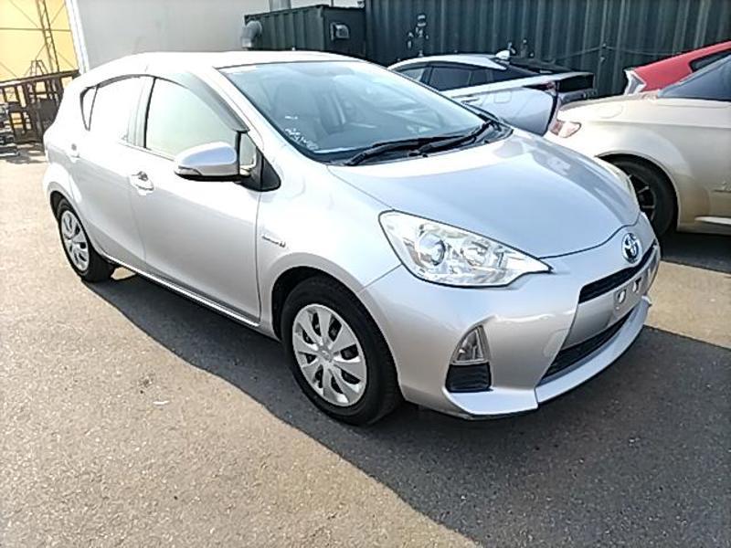 2014 Toyota Aqua TYPE G Hatchback Automatic, Hybrid, 1,500 cc, 103,000 km