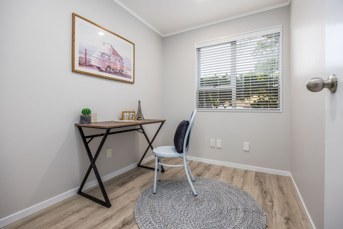 958m2 section, 4 beds + study 2 baths house with double garage, 37 Onedin Place, Titirangi, Auckland