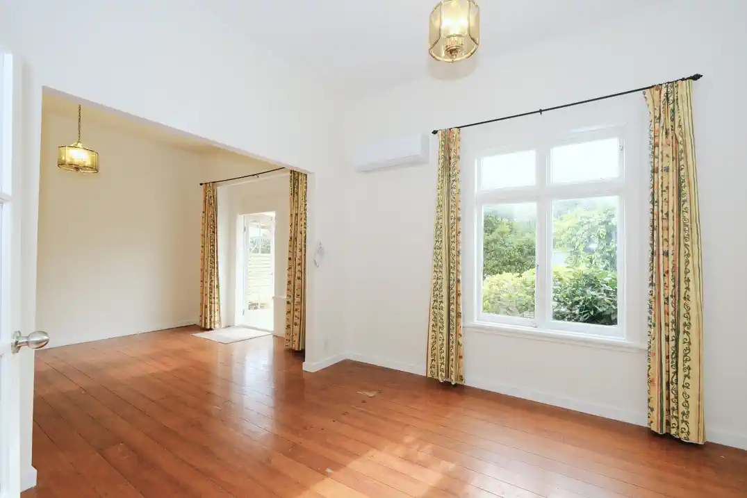 For rent, Double Grammar school zone (AGS & EGGS), Pet Friendly, 4 beds 2 baths house with 4 car parks, Available from 1st September, 46 Armadale Road, Remuera, Auckland
