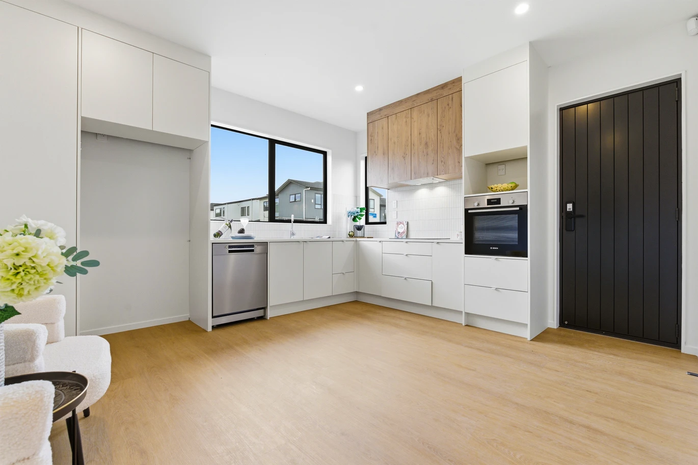 Brandnew standalone 4 beds 2.5 bath house with garage, 5 Airini Road Silverdale, Auckland
