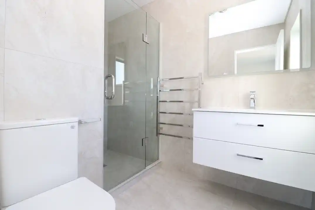 For rent, 4 beds 2 baths townhouse with garage, Available now, 45 Observation Green , Hobsonville, Auckland