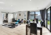 Owner cashing out, 472m2 section, Brick and tile 4 beds 2 baths house with double garage, 25 Dumas Place, Papakura, Auckland
