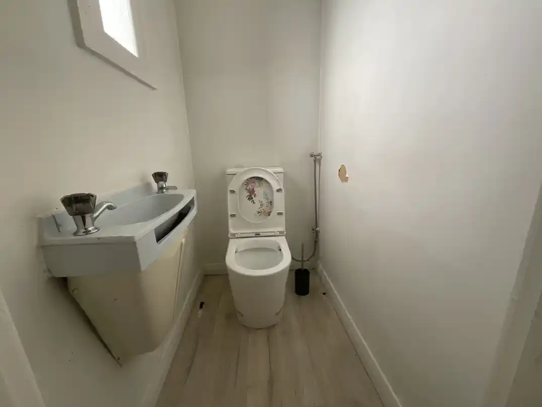 For rent, 2 beds 1 bath house with car parks, Available Now, 26 Atkinson Avenue, Otahuhu, Auckland