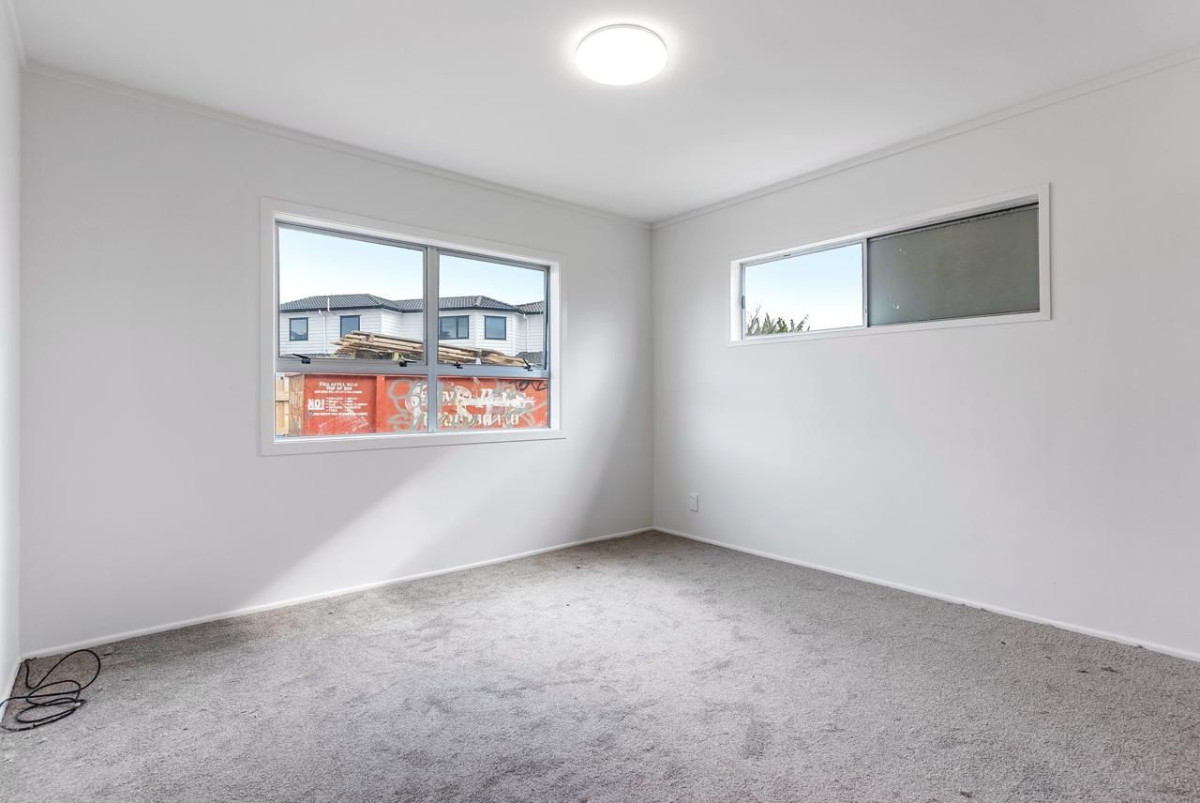 688m2 section, Renovated 3 beds 1 bath house, Double garage has been converted into two extra rooms, 32 Idlewild Avenue, Mangere, Auckland