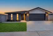 Owner cashing out, 472m2 section, Brick and tile 4 beds 2 baths house with double garage, 25 Dumas Place, Papakura, Auckland
