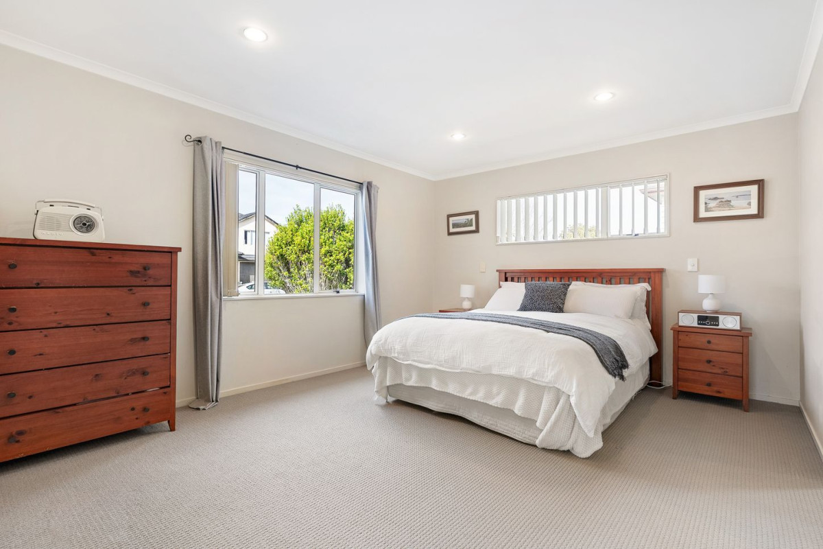 Kingsley-Built Family Haven in Mission Heights, Offered by its first owner since new, 4 beds 2.5 baths house with double garage, 11 Amaretto Avenue, Flat Bush, Auckland