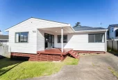 424m2 section, Renovated 3 beds 1 bath house with carport, 20A Glynnbrooke Street Te Atatu South, Auckland