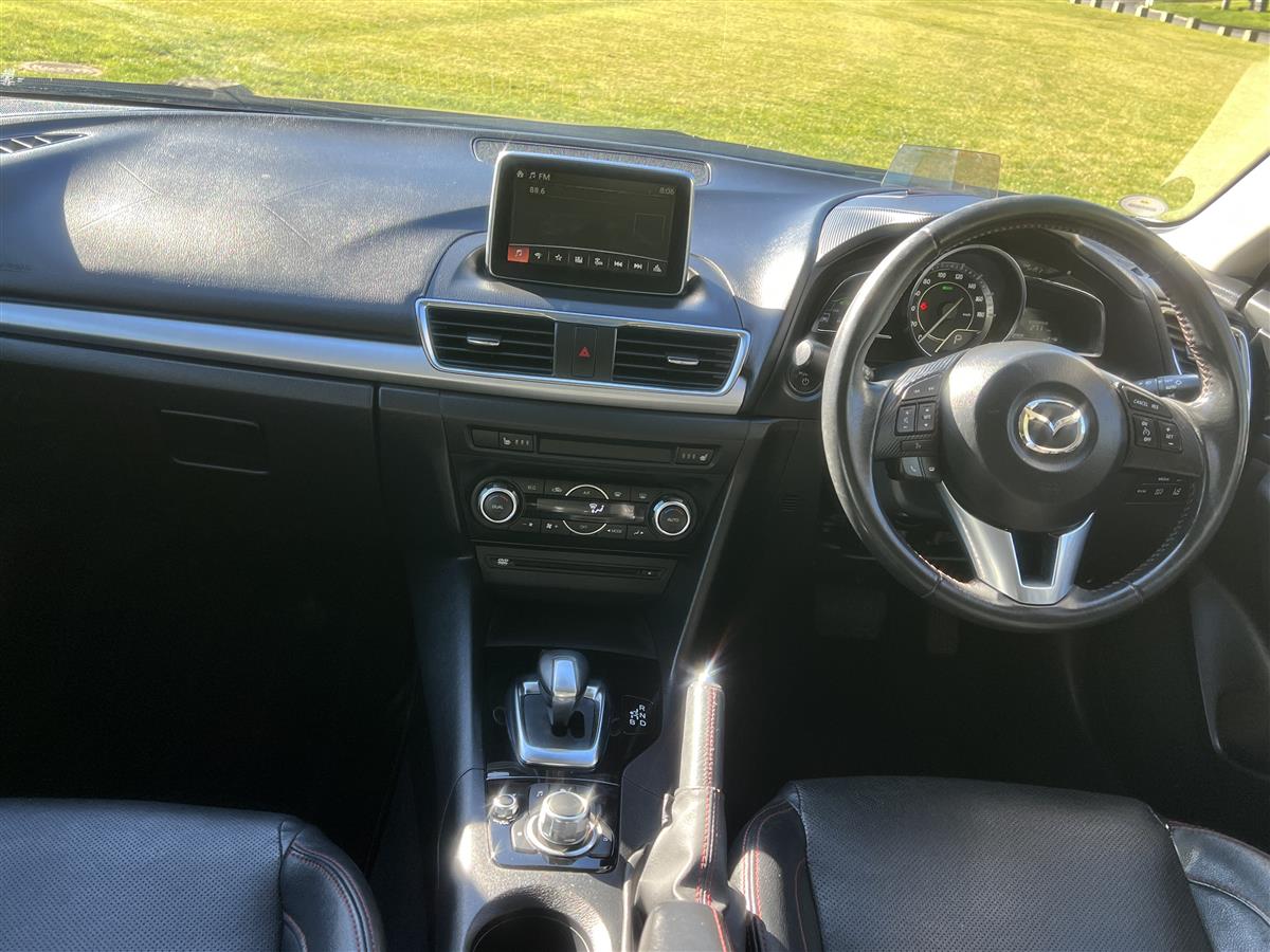 2014 Mazda Axela HIGH SPEC HUD LEATHER SEATS Sedan Automatic, Hybrid, 2,000 cc, 53,981 km