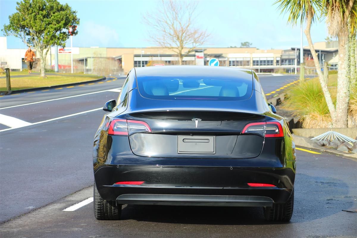 2022 Tesla Model 3 NZ GPS & CCS fast charge Sedan Automatic, Black, 24,000 km