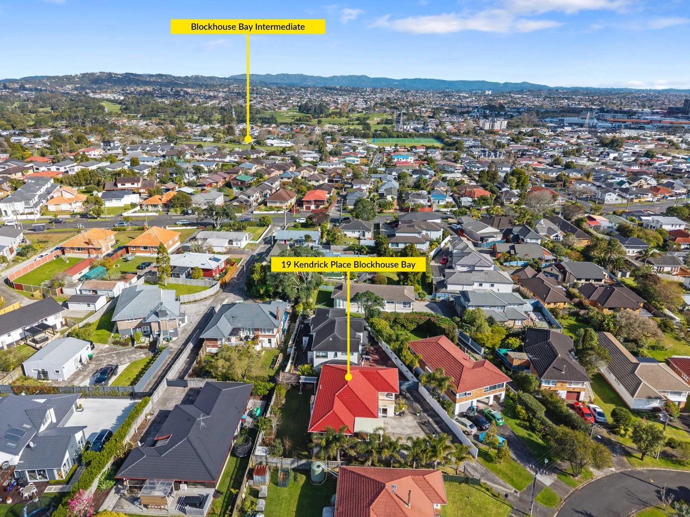 574m2 section, 5 beds 2 baths house with double garage, 19 Kendrick Place Blockhouse Bay, Auckland